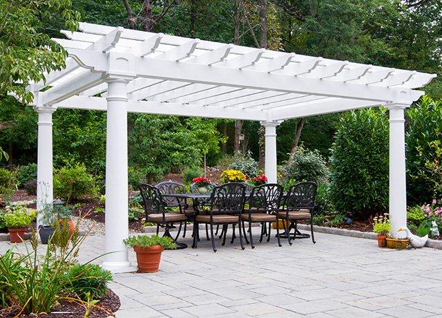 A pergola perfect for outdoor dining