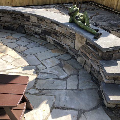 Sitting Wall w/ Tennessee Bluestone Cap - backyardvision.com